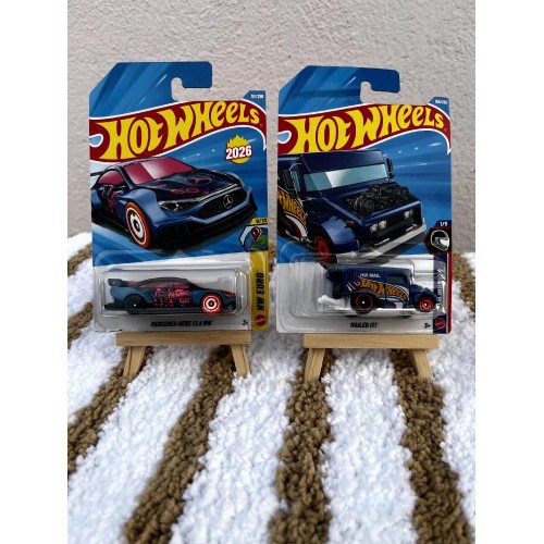 HotWheels Imported - Mercedes-Benz CLA Combo