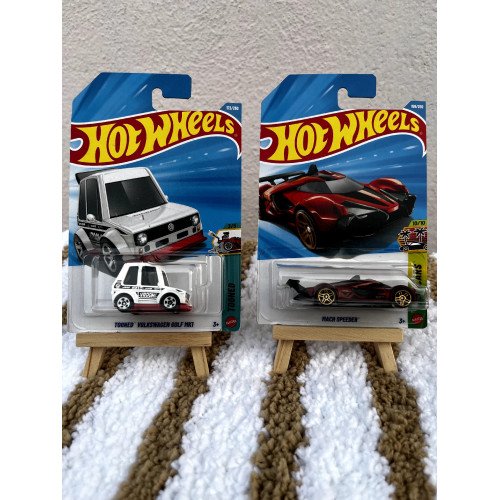 HotWheels Imported - Volkswagen Golf MK1 Combo