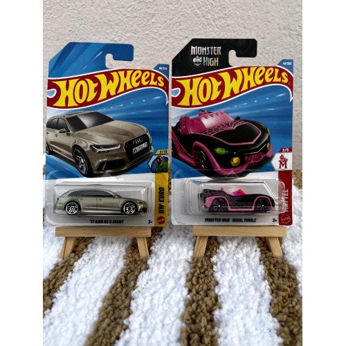 HotWheels Imported - '17 Audi RS 6 Avant Combo